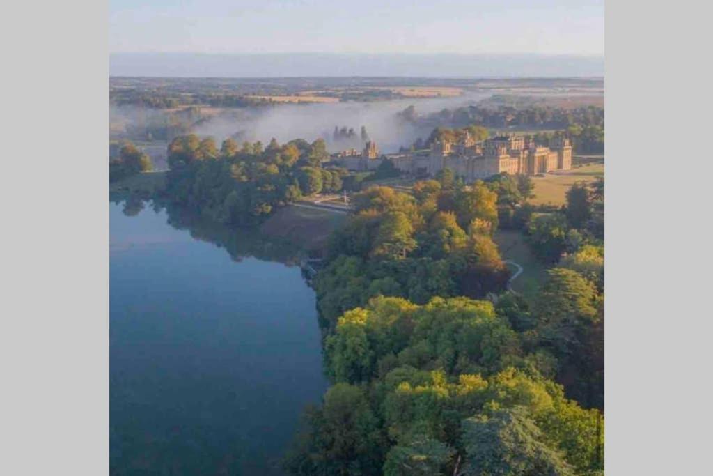 Oxfordshire Living - The Churchill Apartment - وودستوك المظهر الخارجي الصورة