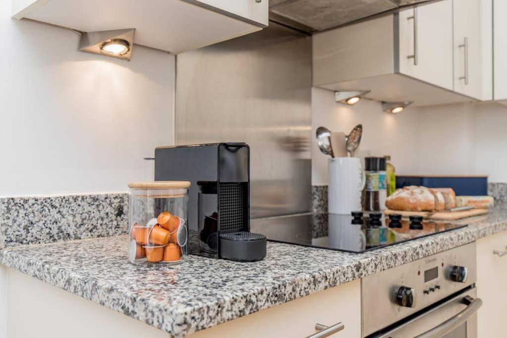 Oxfordshire Living - The Churchill Apartment - وودستوك المظهر الخارجي الصورة