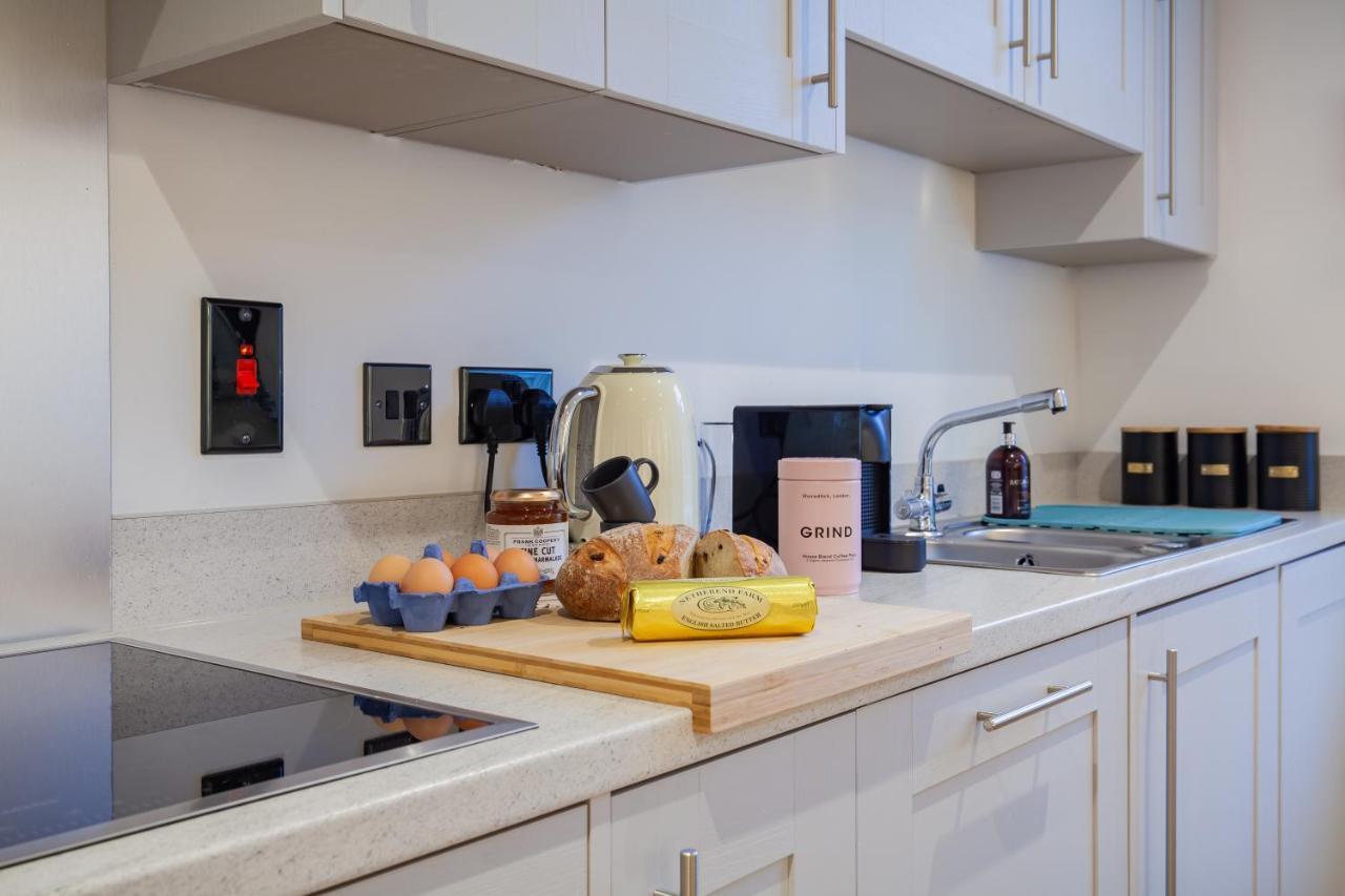 Oxfordshire Living - The Churchill Apartment - وودستوك المظهر الخارجي الصورة